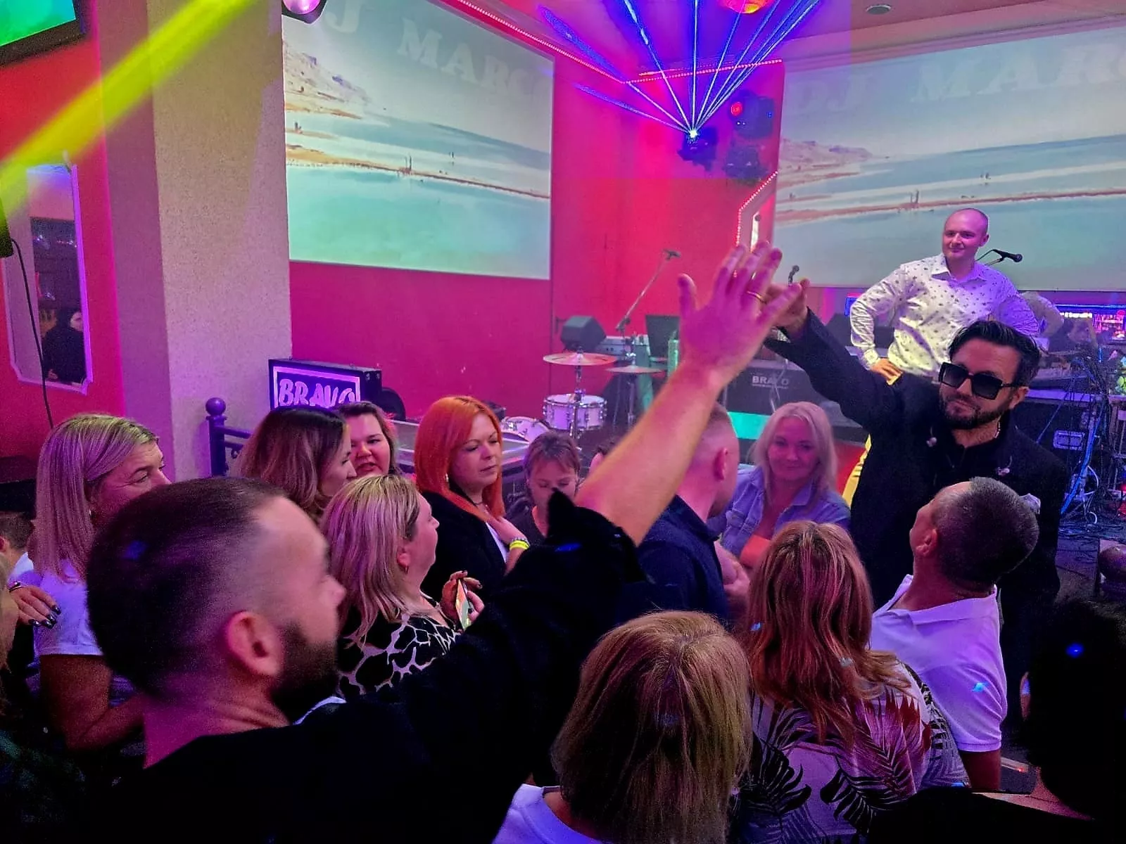 Andre porwał publiczność w Klubie Luxo Jełowa! Niezapomniana noc pełna hitów disco polo. Zobaczcie materiał 

